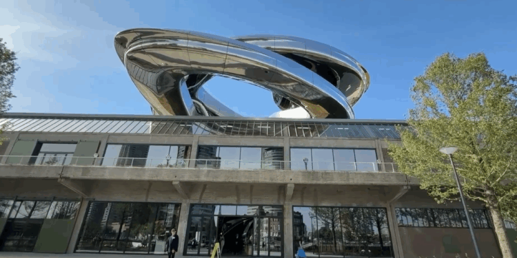 Róterdam inaugura un museo sobre migración mientras el sentimiento antimigración crece en Europa