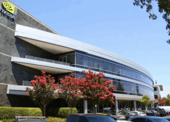 Nvidia supera a Apple y Microsoft en ser la primera empresa pública del mundo en cotizar en bolsa con US$ 4 billones